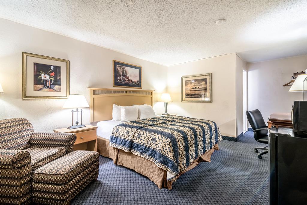 Red Carpet Inn & Suites Albany Airport Eksteriør billede